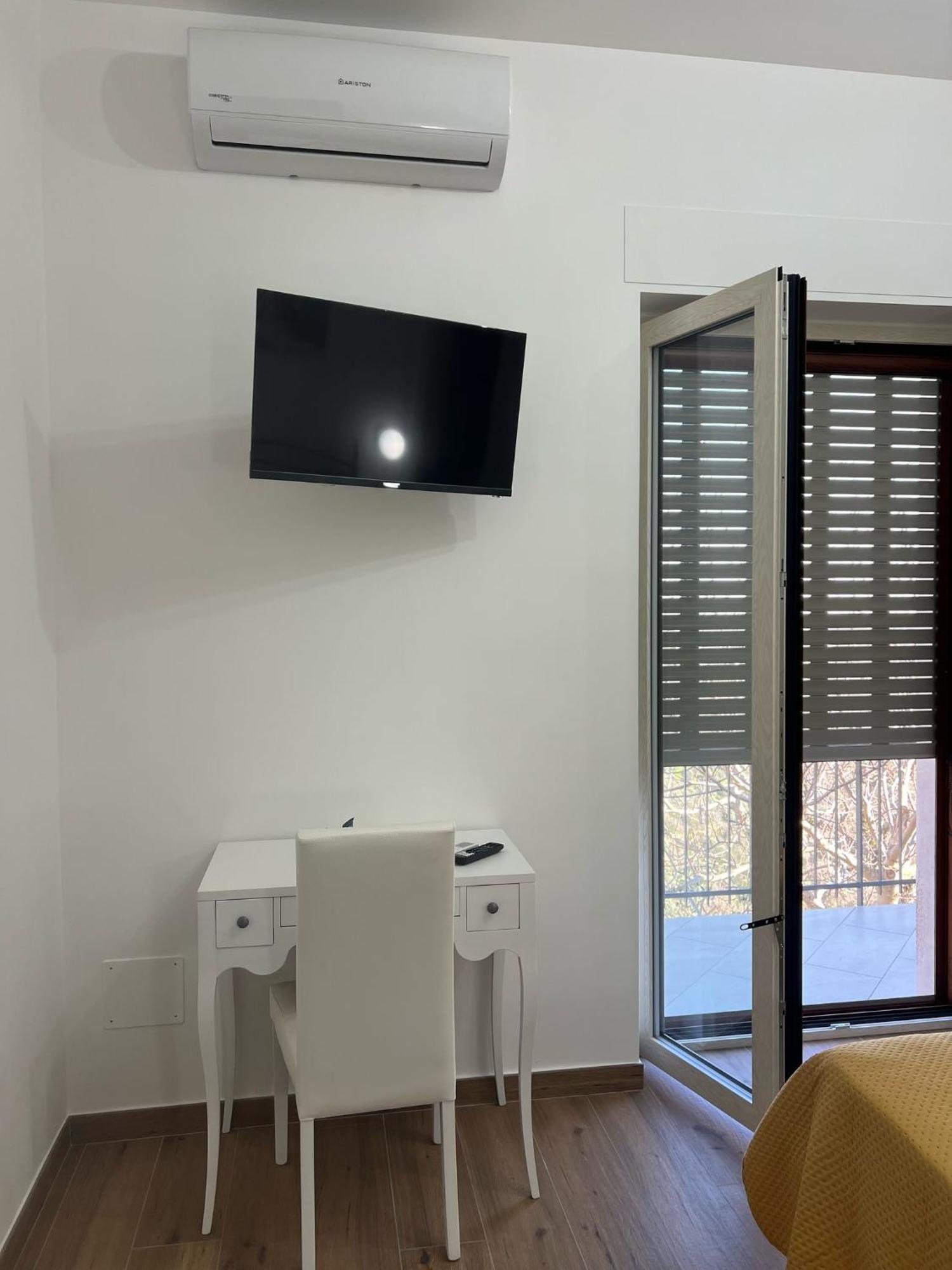 Dente Di Leone Otel San Mauro Cilento Dış mekan fotoğraf
